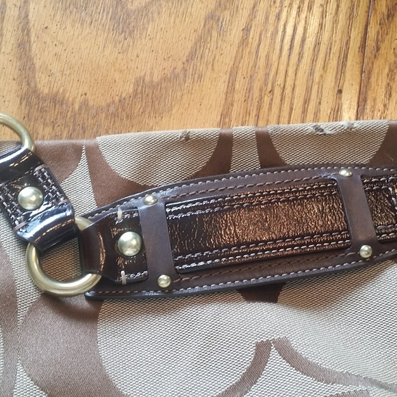 Coach small purse - Picture 3 of 8